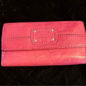 Fossil “Long Live Vintage” Fuchsia Pink Leather Trifold Wallet